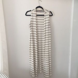 LulaRoe Versatile Wrap